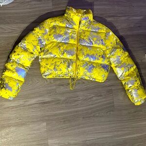 Cropped puffer , yellow with pattern